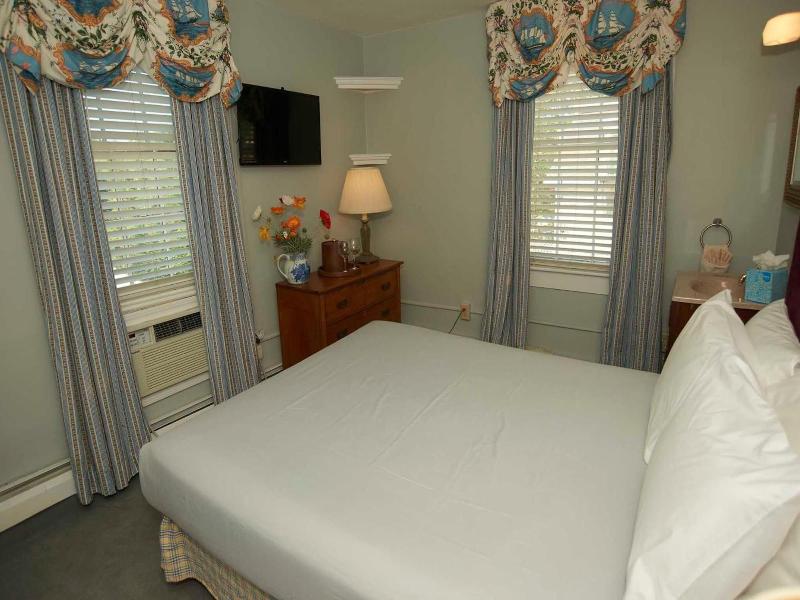 Bellevue House image