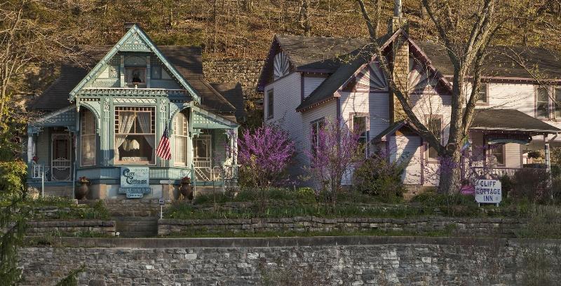 Cliff Cottage Inn - Victorian B&B and Boutique Hot — general view