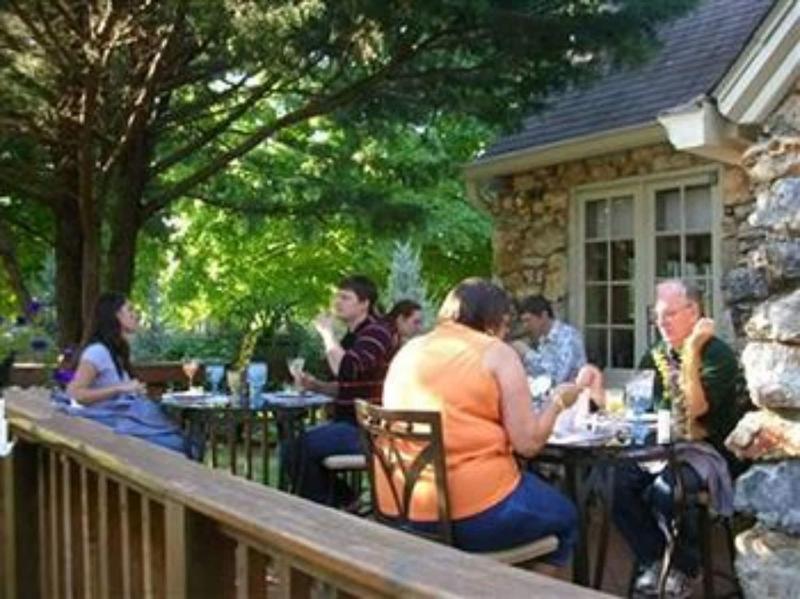Rock Cottage Gardens B&B