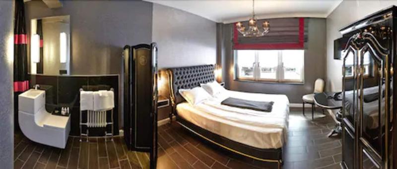 Humboldt1 Palais-Hotel & Bar image