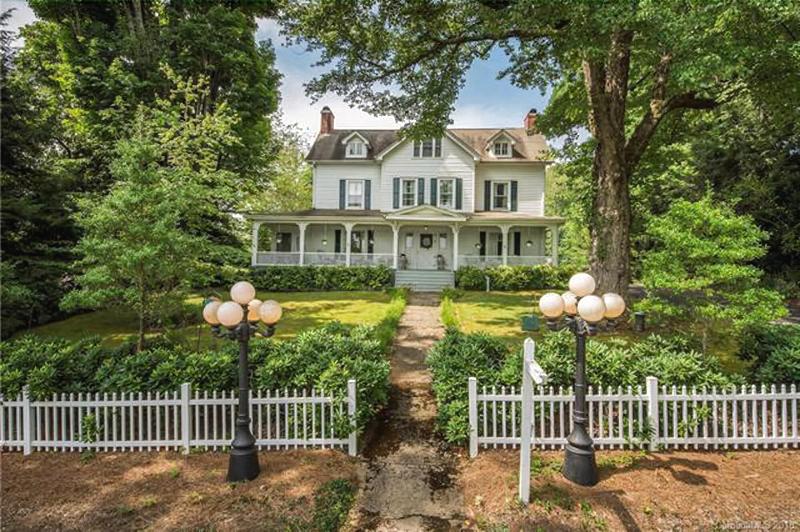 Love Lane Bed & Breakfast image