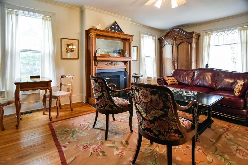 Love Lane Bed & Breakfast image