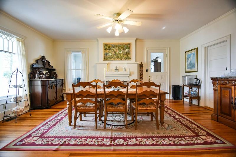 Love Lane Bed & Breakfast image