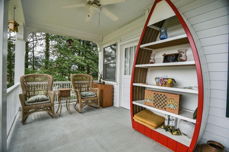Love Lane Bed & Breakfast image