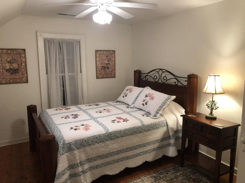 Love Lane Bed & Breakfast image