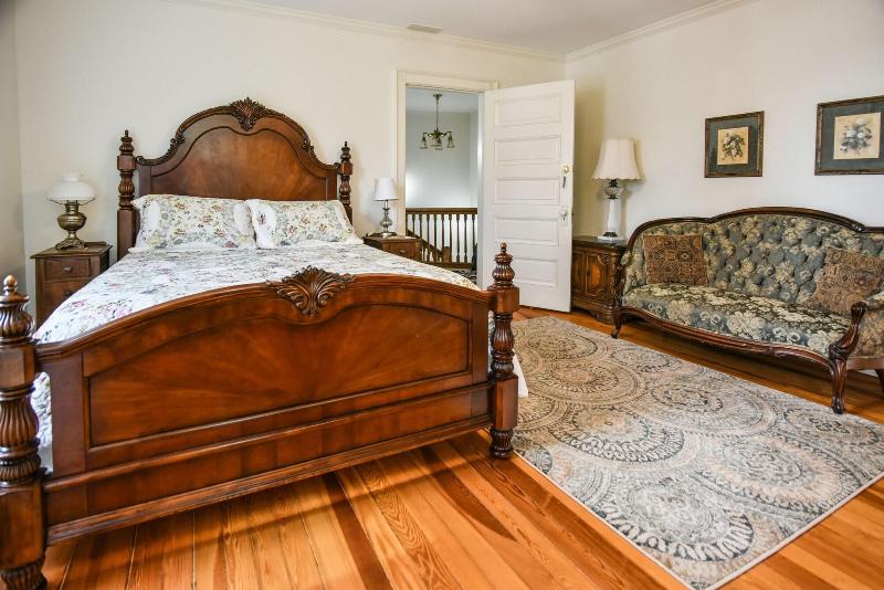 Love Lane Bed & Breakfast image