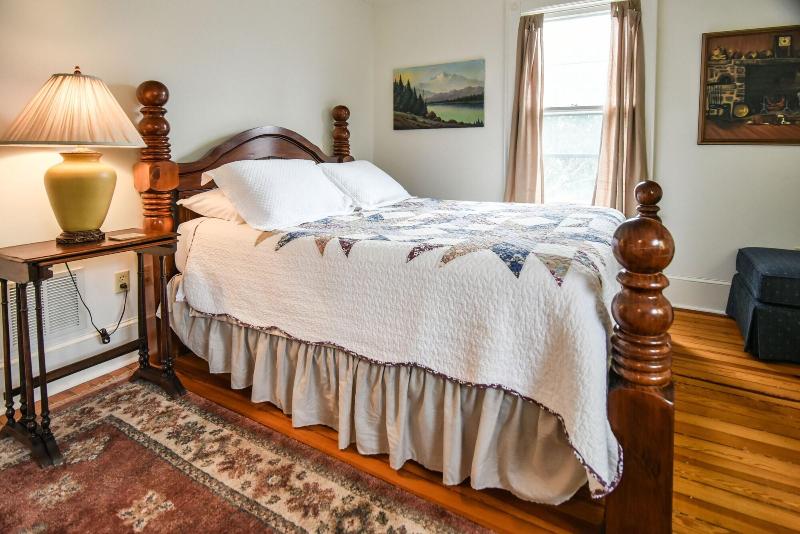 Love Lane Bed & Breakfast image