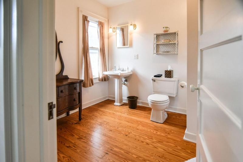 Love Lane Bed & Breakfast image