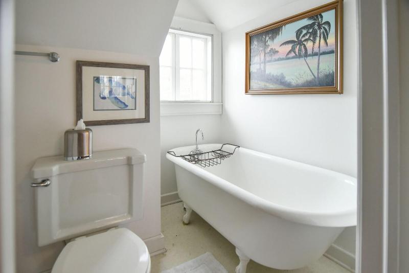 Love Lane Bed & Breakfast image