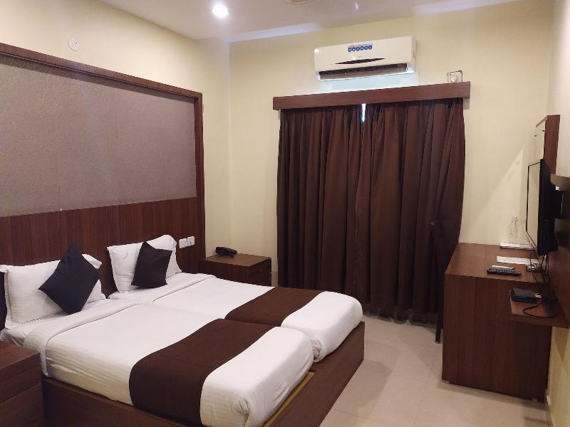 Hotel Parkway Inn image