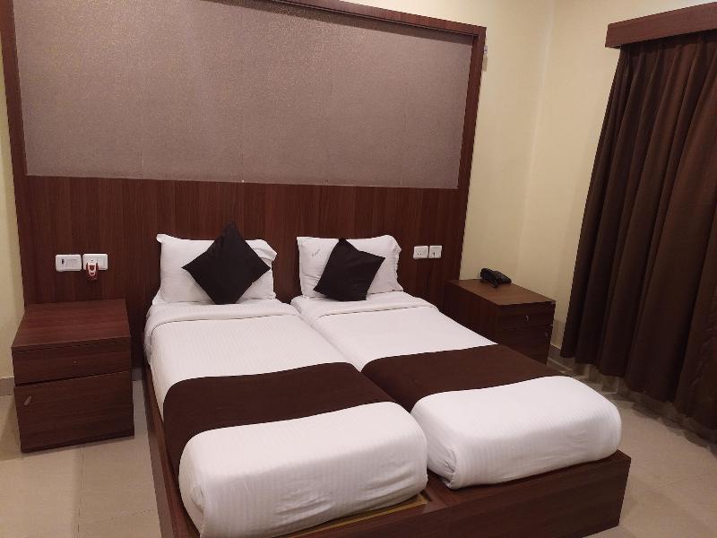 Hotel Parkway Inn image