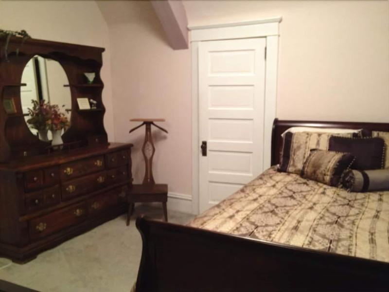 Victorian Charm Inn image