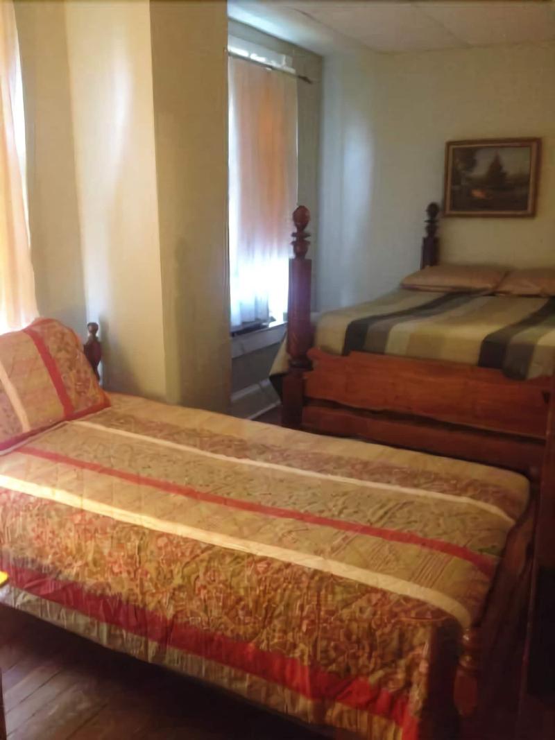 Victorian Charm Inn image