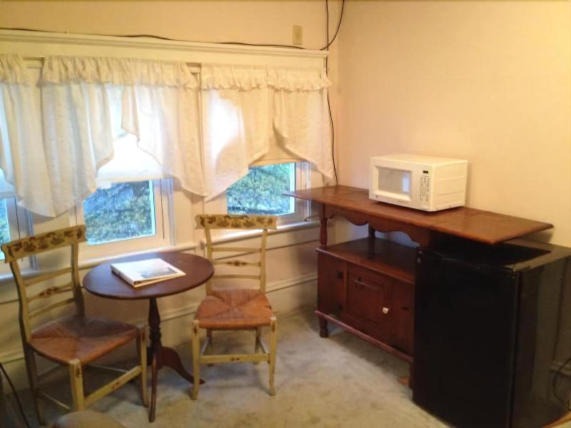 Victorian Charm Inn 5