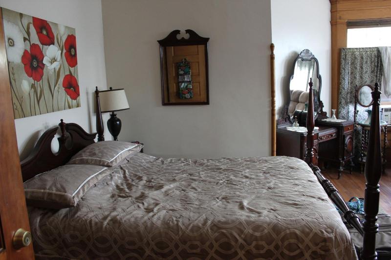Victorian Charm Inn image