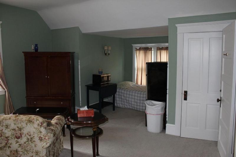 Victorian Charm Inn image