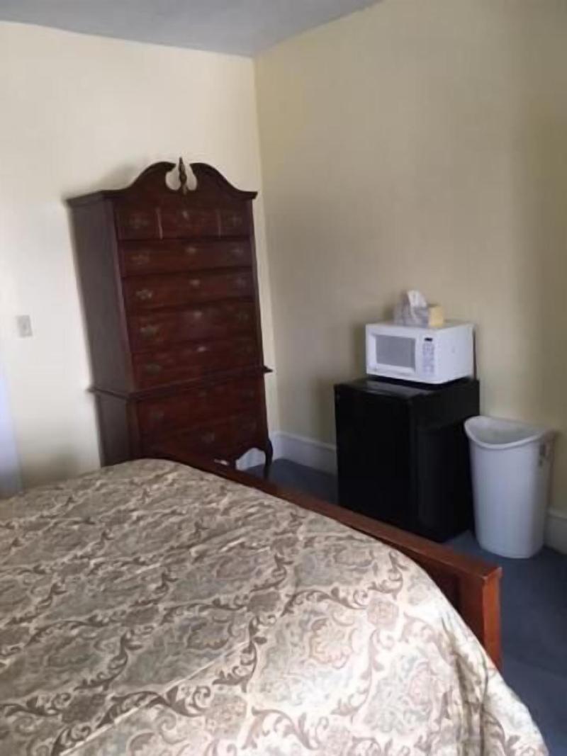 Victorian Charm Inn image