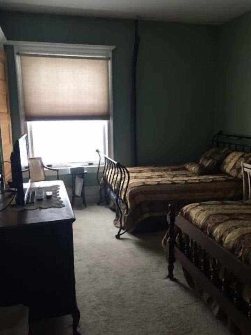 Victorian Charm Inn image