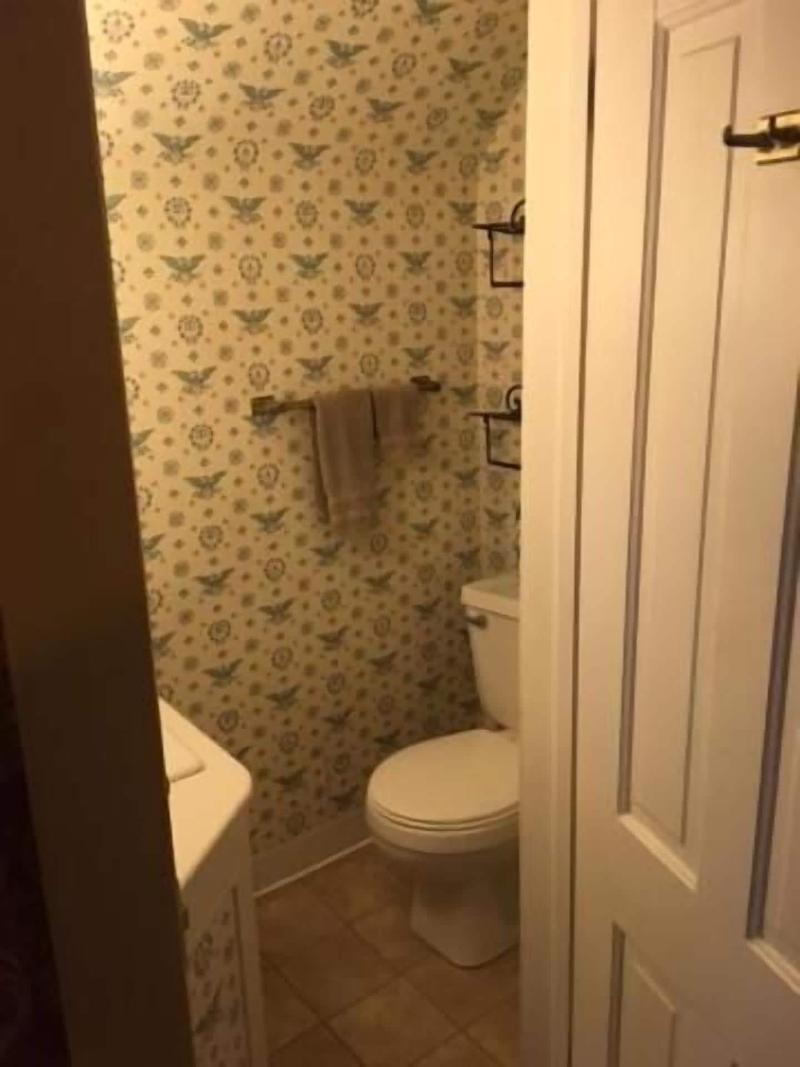 Victorian Charm Inn image
