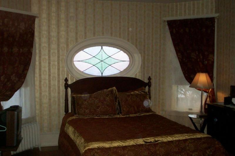 Victorian Charm Inn image