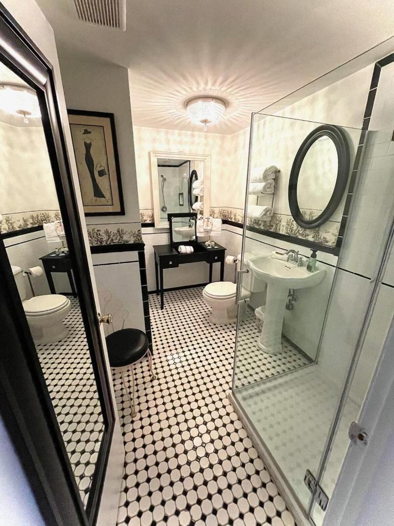 Walden Inn And Suites image