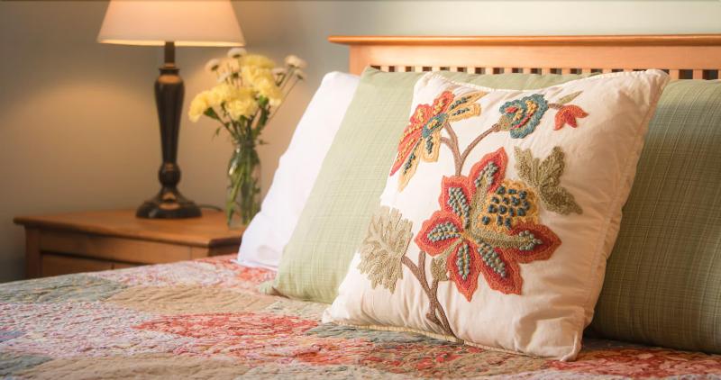 Golden Stage Inn Bed And Breakfast image