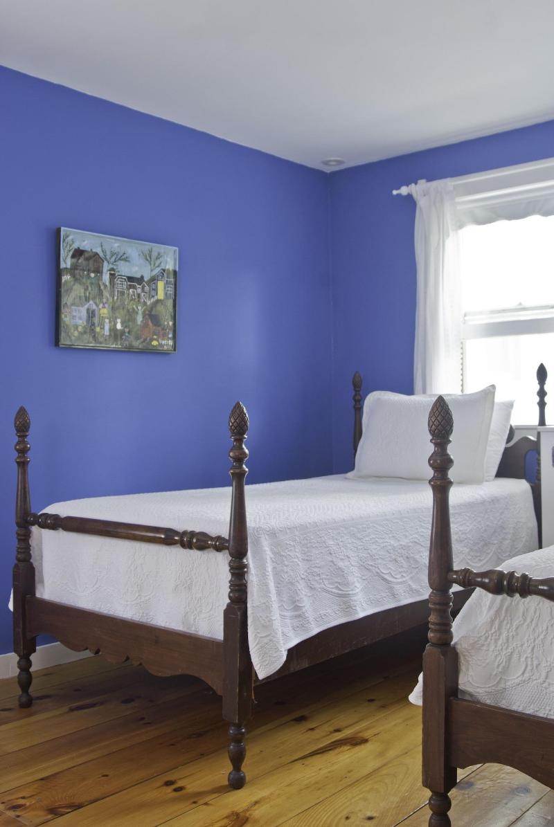 Golden Stage Inn Bed And Breakfast image