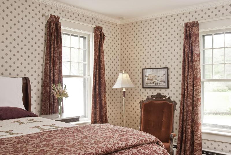 Golden Stage Inn Bed And Breakfast image