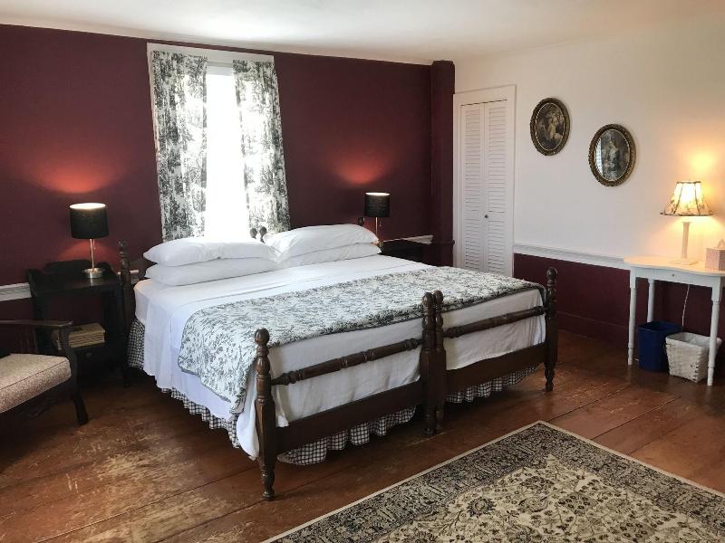 Colonel Williams Inn image