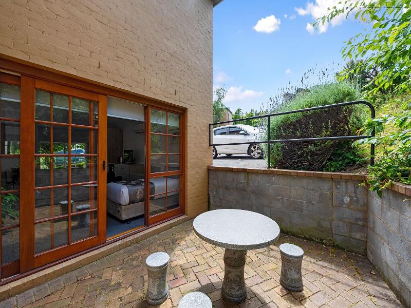 Hideaway On George