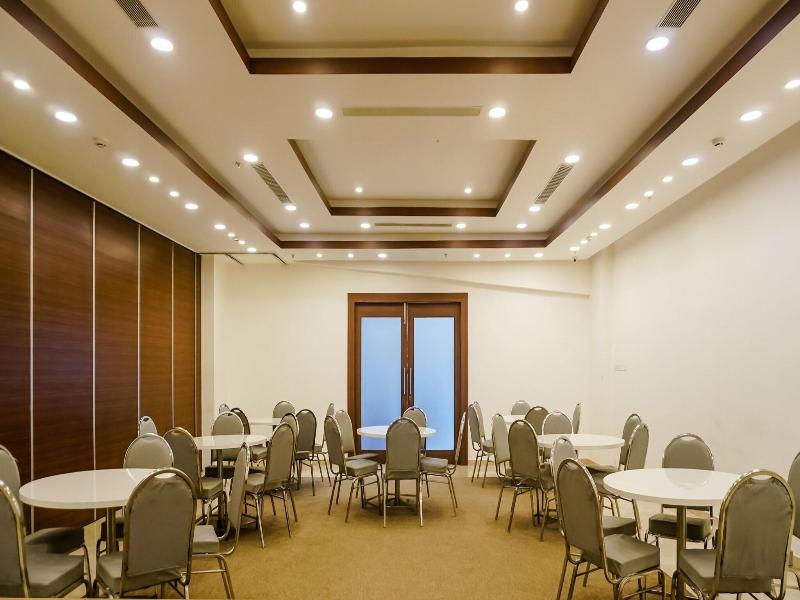 Siesta Navi Mumbai image