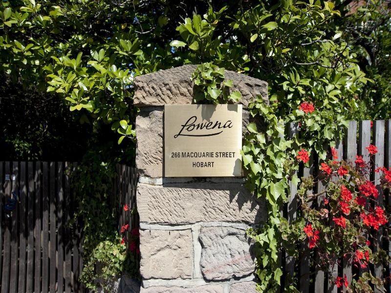 Lowena Cafe And Accommodation