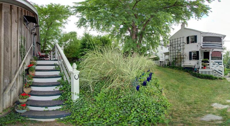 Lily Garden Bed And Breakfast — general view