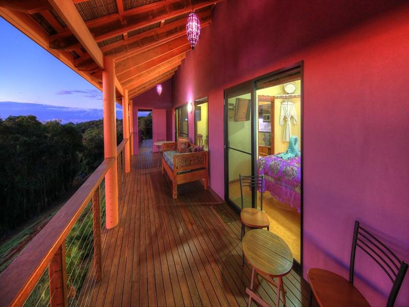 Maleny Tropical Retreat Balinese B&b image