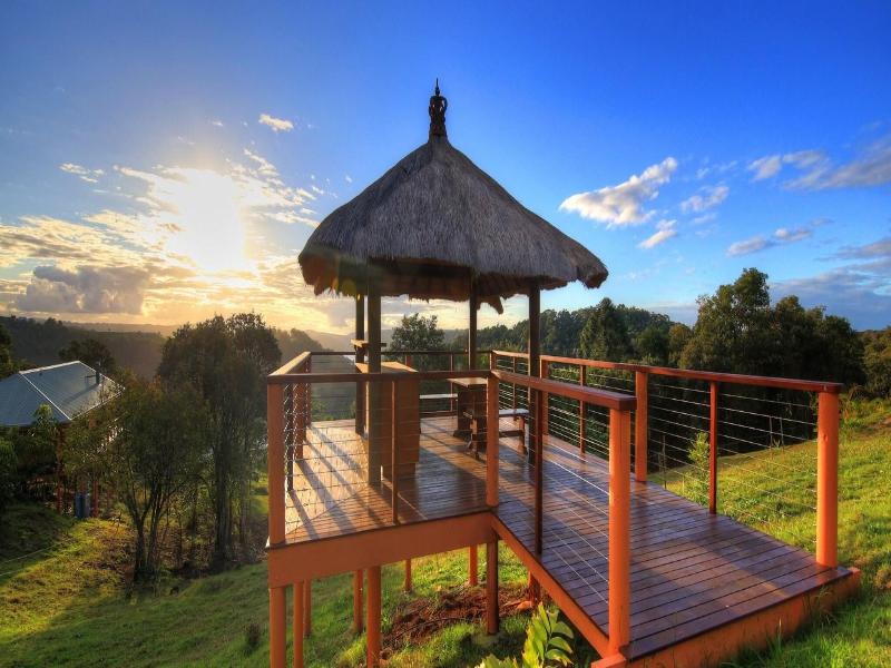 Maleny Tropical Retreat Balinese B&b image