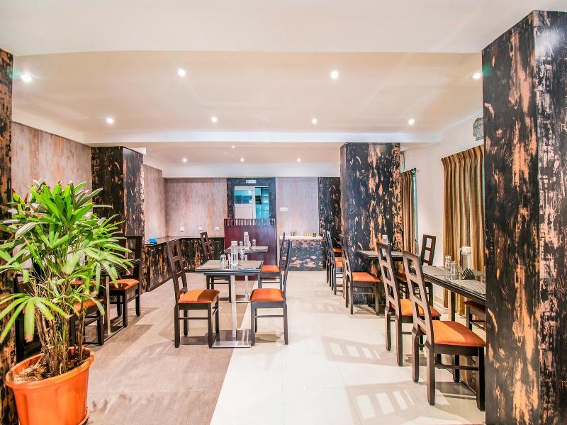 Fabhotel Jansi Deluxe Gandhipuram image