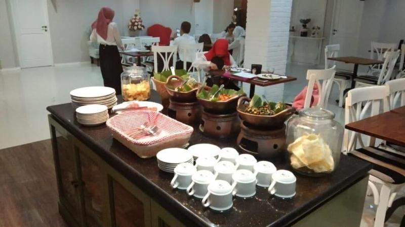 Omah Madam Bed & Breakfast image