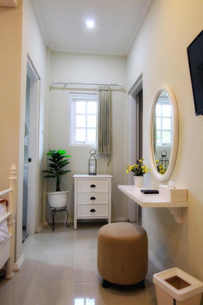 Omah Madam Bed & Breakfast image