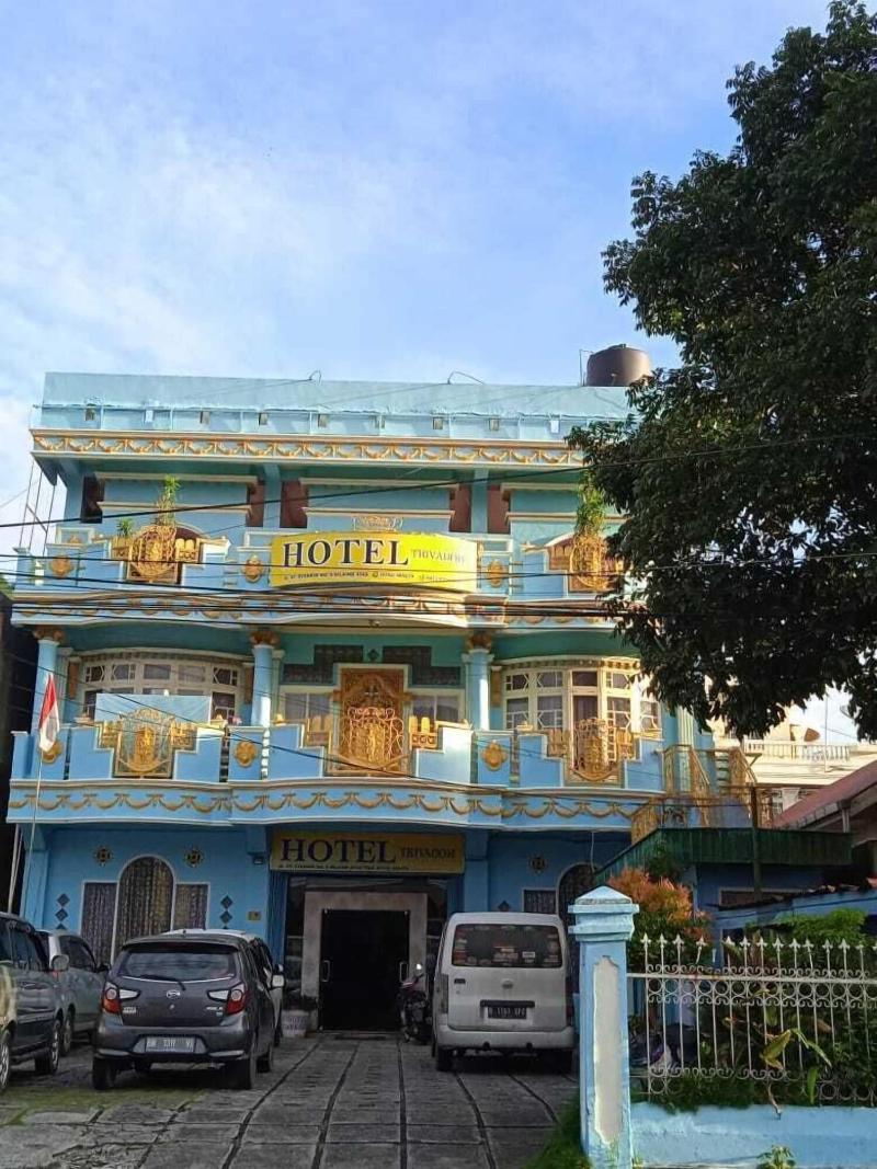 Trivadoh Syariah Hotel