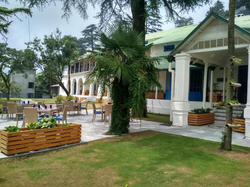 Pine Retreat image