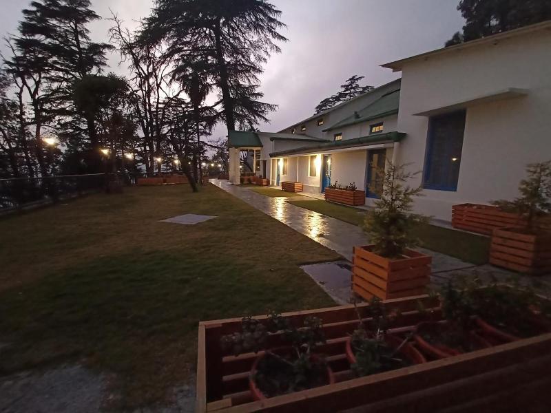 Pine Retreat image