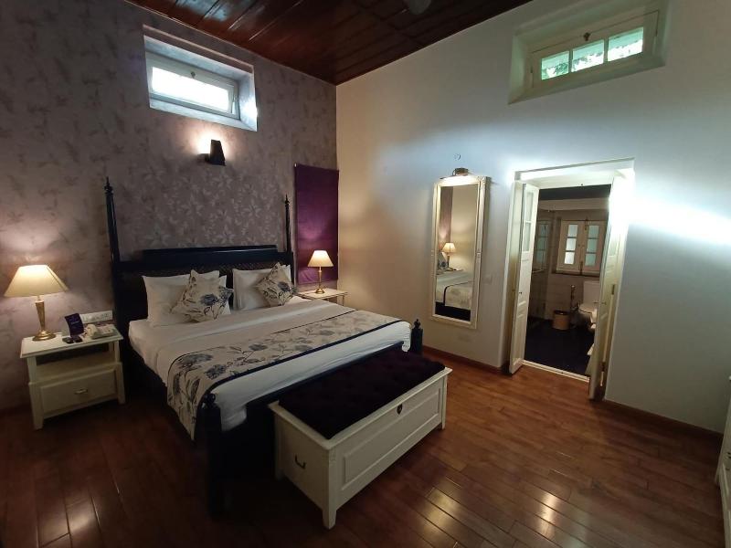 Pine Retreat image