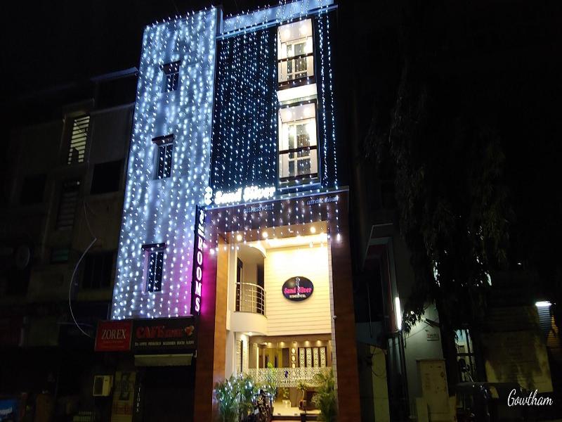 Sand Silver Business Hotel image