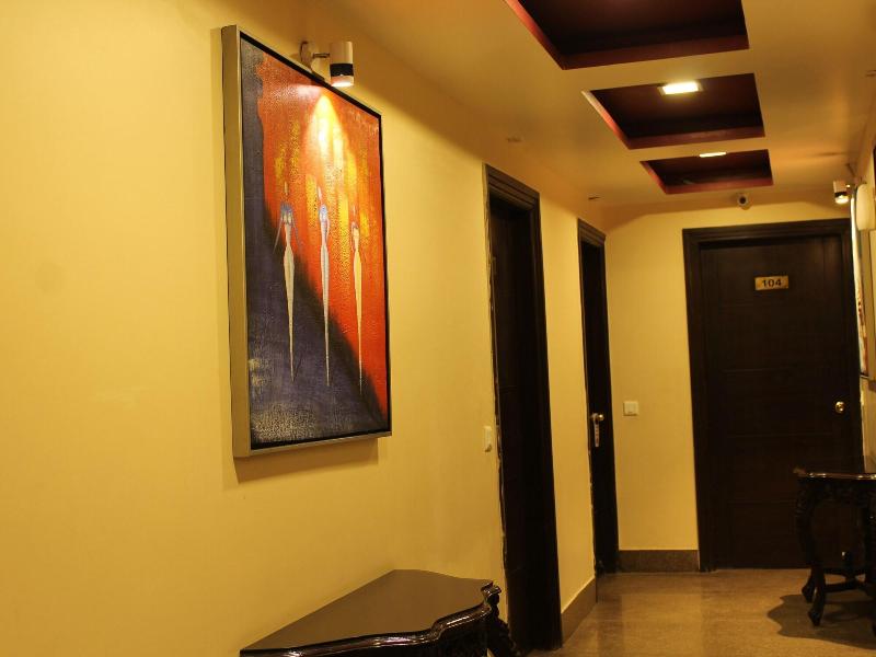 Karan Holiday Inn image