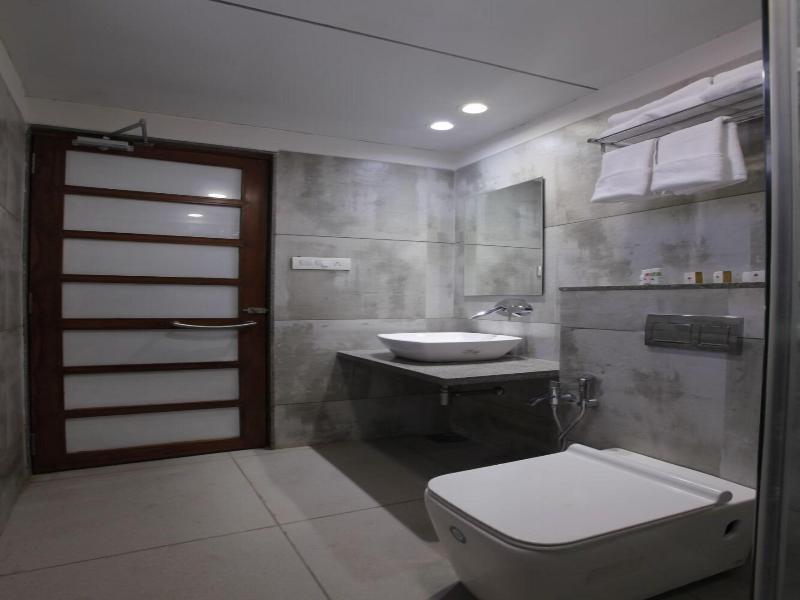 Hotel The Lotus Park, Ellisbridge image