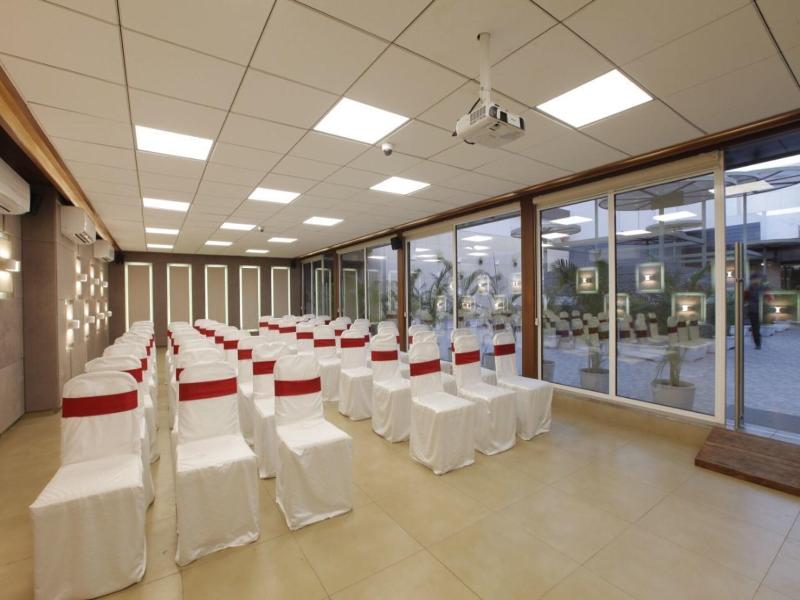 Hotel The Lotus Park, Ellisbridge image