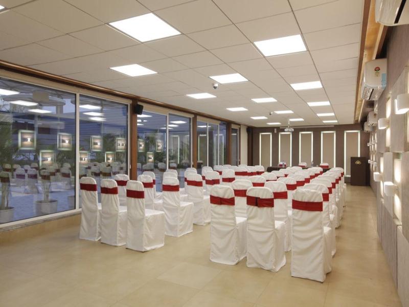 Hotel The Lotus Park, Ellisbridge image