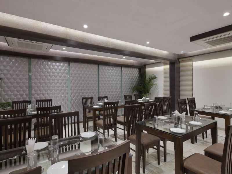 Hotel The Lotus Park, Ellisbridge image