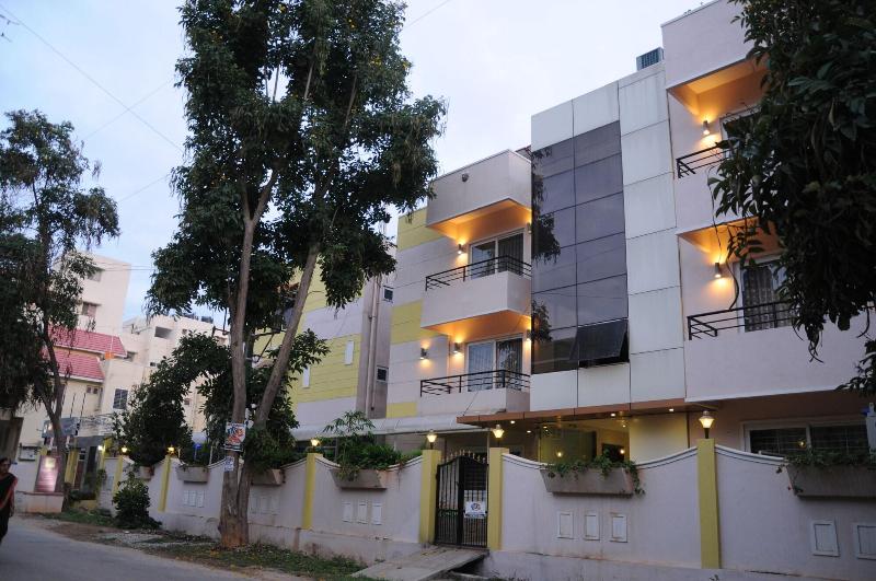 Maple Suites image