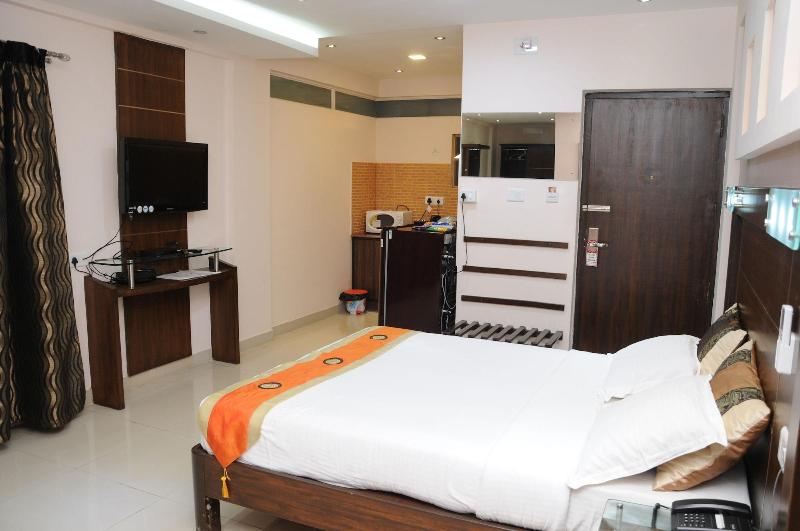 Maple Suites image